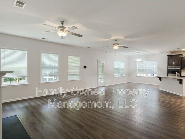 Building Photo - 603 Pendleton Dr