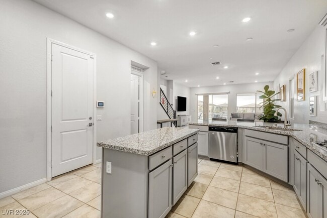 Building Photo - 342 American Dipper St