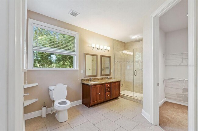 Building Photo - 1517 Woodward St