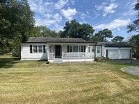 Building Photo - 1705 Bragg Rd