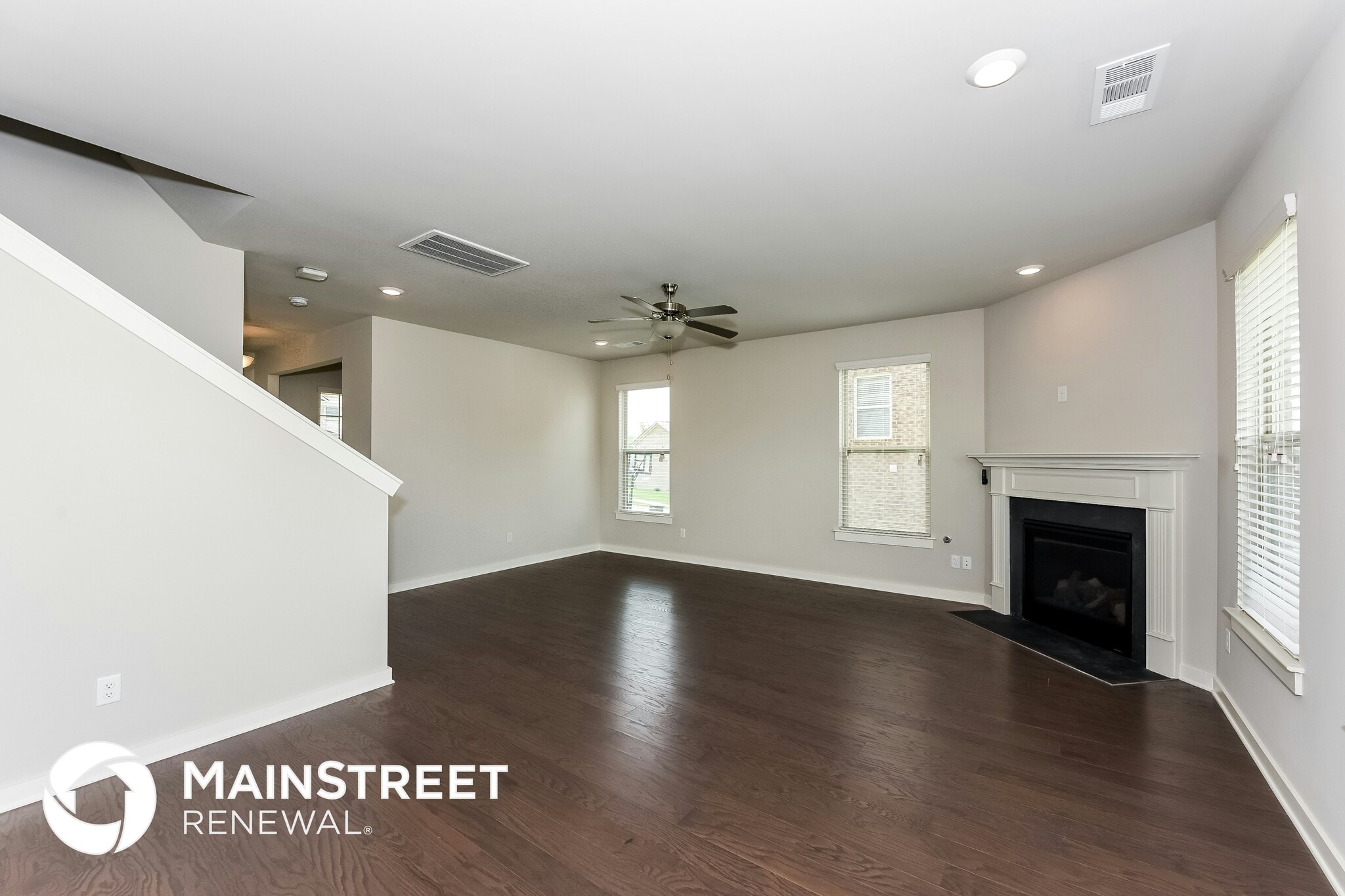 Building Photo - 389 Black Thorn Ln