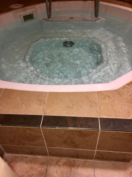 Indoor spa - 15 Red Rock Way