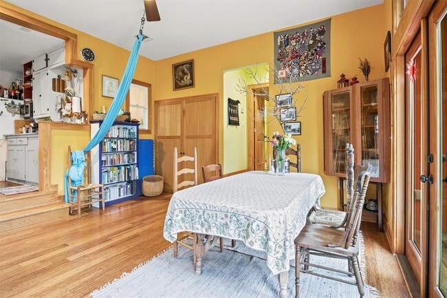 Building Photo - 508 E 38th 1/2 St