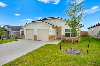 Building Photo - 1214 Concord Dr