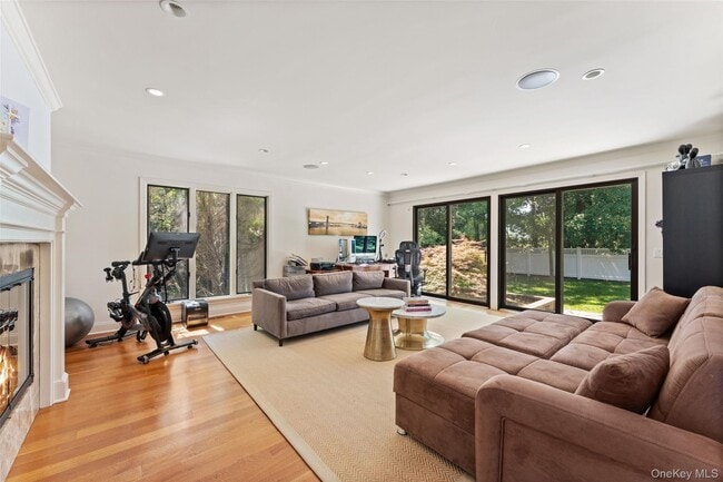 Building Photo - 6 Magnetti Cir