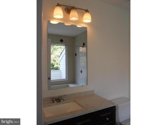 Building Photo - 309 Headhouse Ct