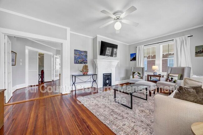 Building Photo - 1037 Kinard Ct