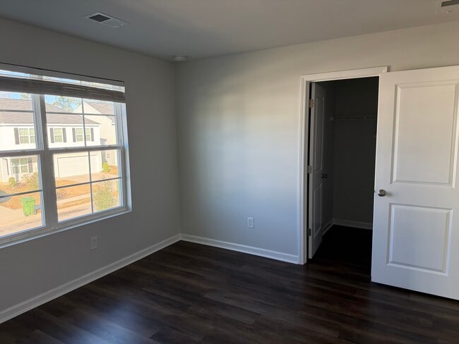 Building Photo - 212 Windfall Rd