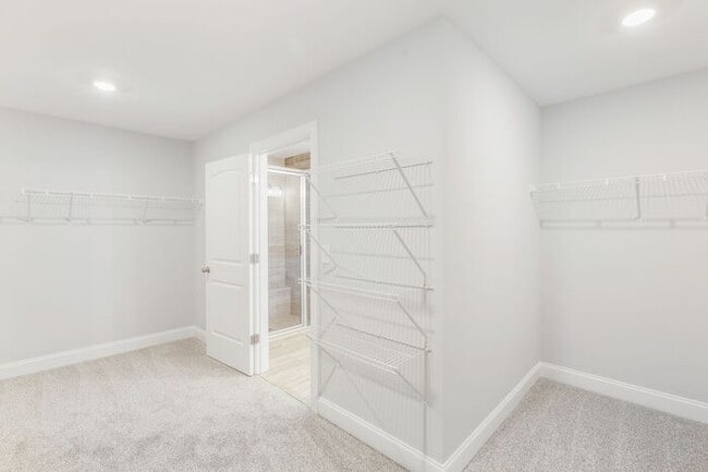 Building Photo - Stunning 4BR/4BA on 1-Acre Lot – Nearly New with Unfinished Basement