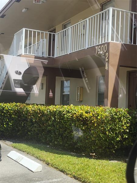 Primary Photo - 7500 NW 4th Pl