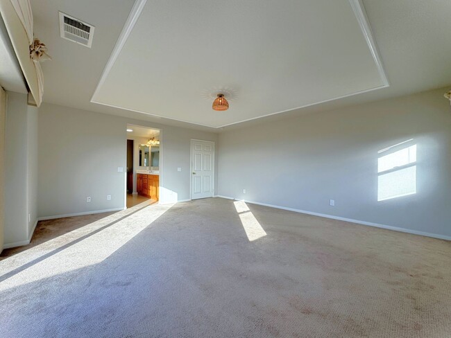 Building Photo - Beautiful 4-Bedroom, 2.5-Bath Home for Ren...