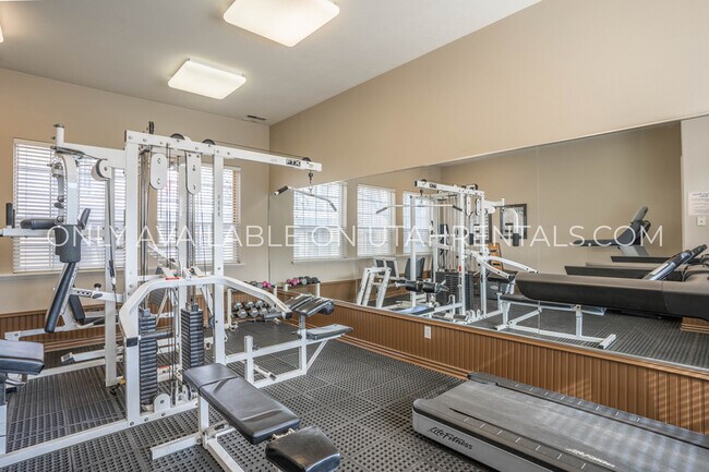 Building Photo - 455 Belmont Pl