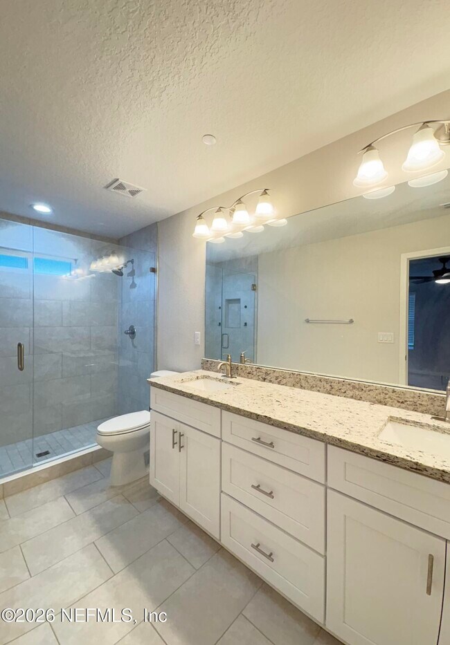 Building Photo - 838 5th Ave S