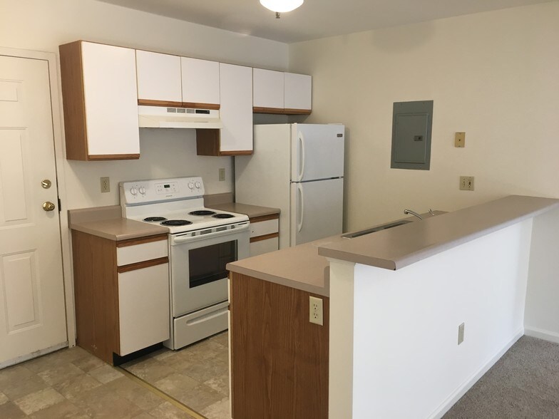 Building Photo - 277 Hildred Dr