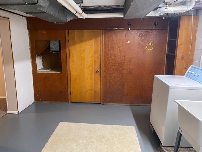 Building Photo - 4158 Silsby Rd