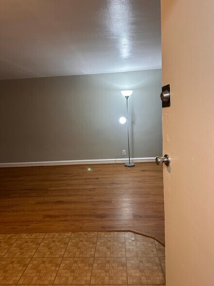 Looking into the apartment from the front door - 1335 E Sedgwick St