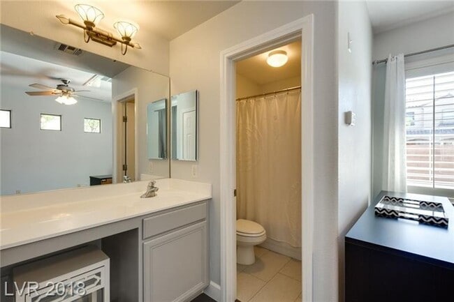 Building Photo - Gorgeous Cul-De-Sac Home with Casita, Pool & Spa!