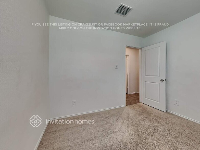 Building Photo - 3214 Crestone Dr