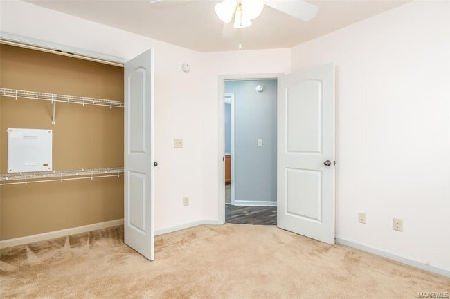 Building Photo - 9025 Saw Tooth Loop