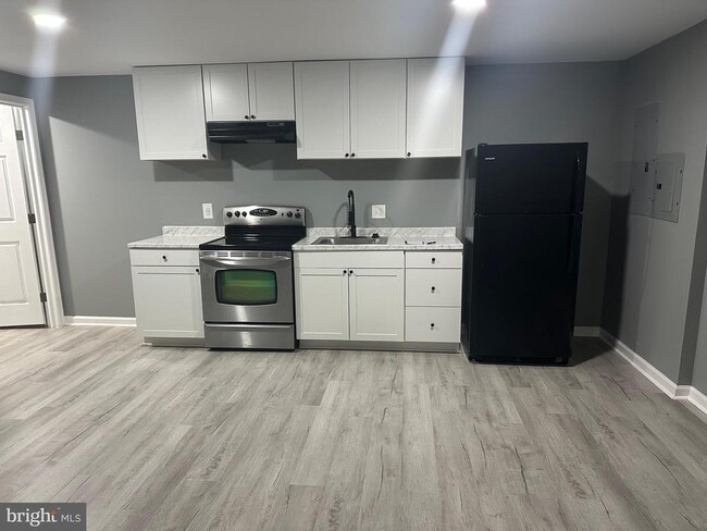 Primary Photo - 5 Jonquil Pl