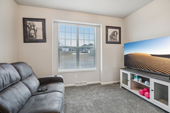 Building Photo - 415 Tawny Elm Pkwy