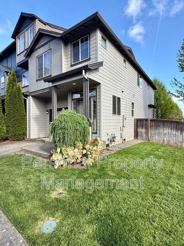 Building Photo - 13024 NE 26th St