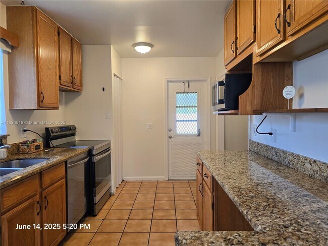Building Photo - 3530 S 55th Ave