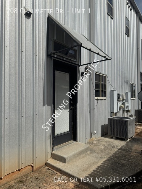 Building Photo - 208 Chalmette Dr
