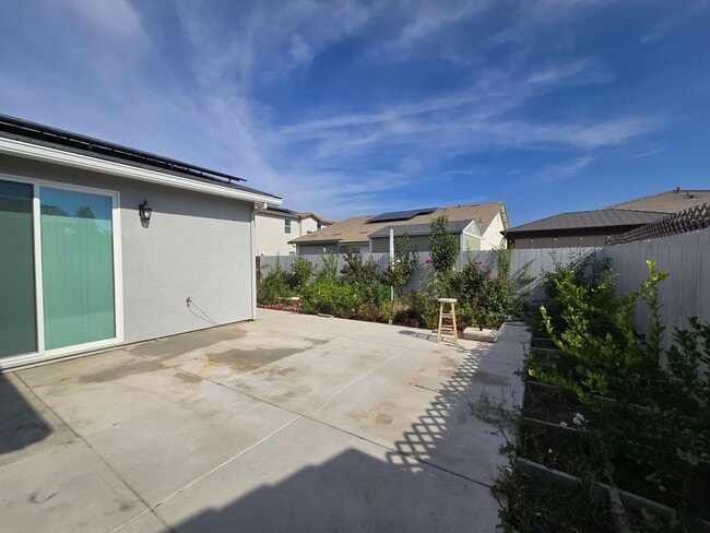 Building Photo - 3748 Tate St