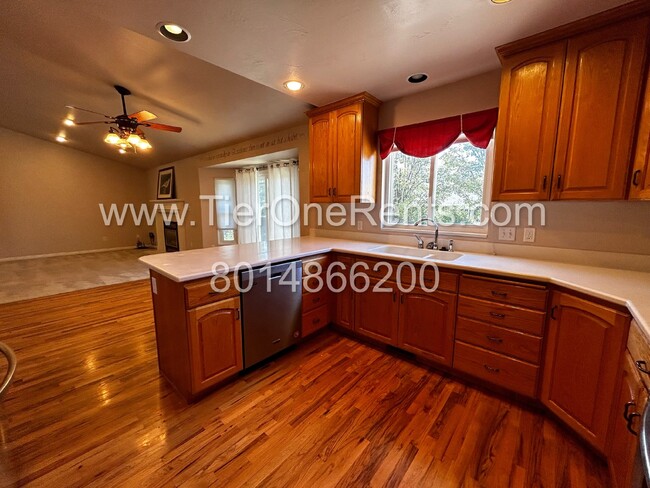 Building Photo - for a limited time, this property offers n...