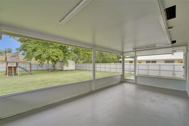 Building Photo - 6283 Sherman St