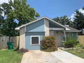 Building Photo - Coming Soon !