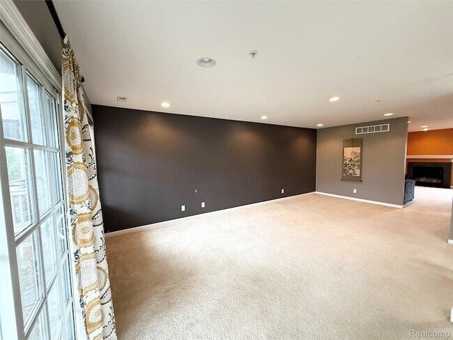 Building Photo - 207 Amys Walk