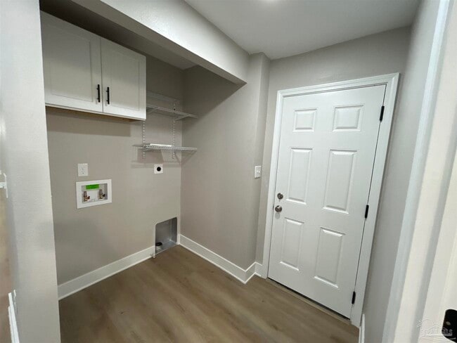 Building Photo - 721 W Jordan St