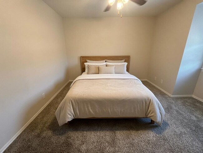 Building Photo - 1729 Constantino Cir