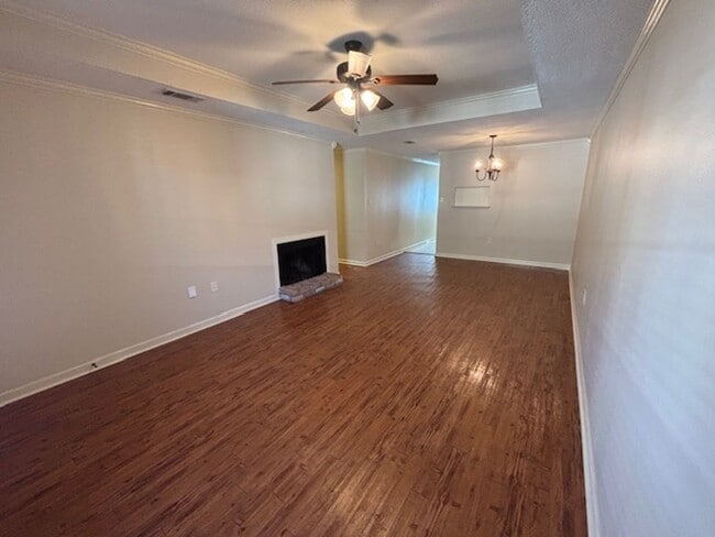 Building Photo - 6114 Parkforest Dr