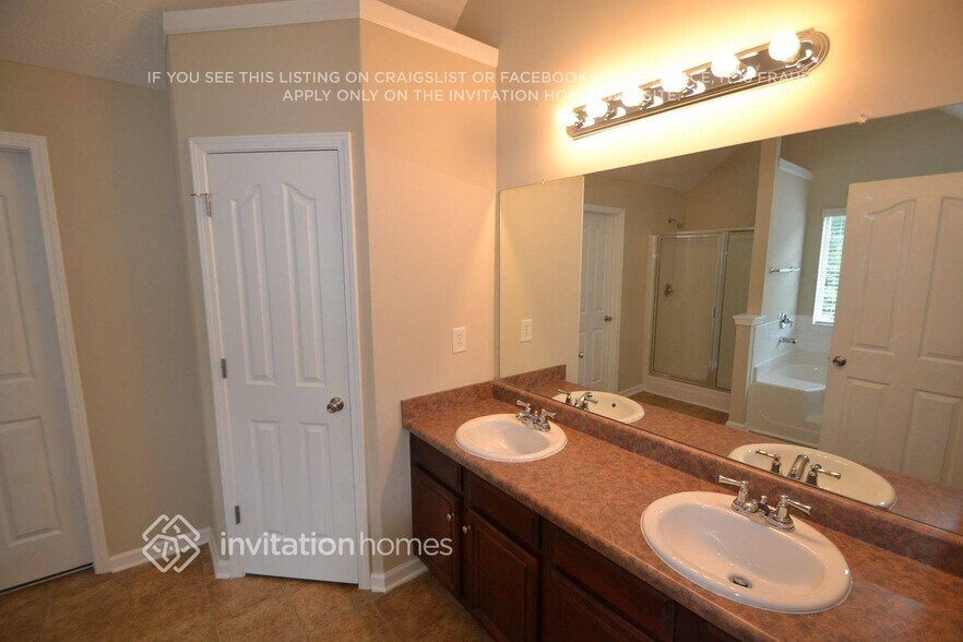 Building Photo - 4804 Spinepoint Way