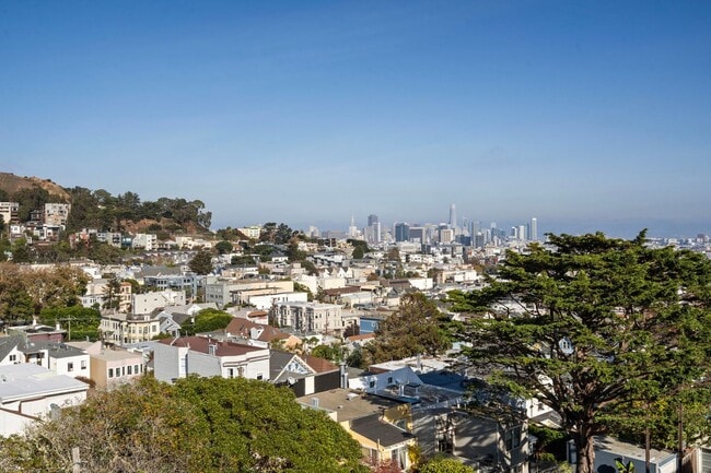 Building Photo - Eureka Valley/Castro 4 Bed + Bonus Room, 3 Bath, 2 Car Garage, City & Valley Views
