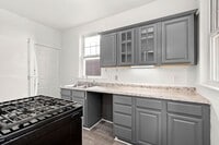 Building Photo - Gorgeous 3 Bedroom House in Beechview available July 1!