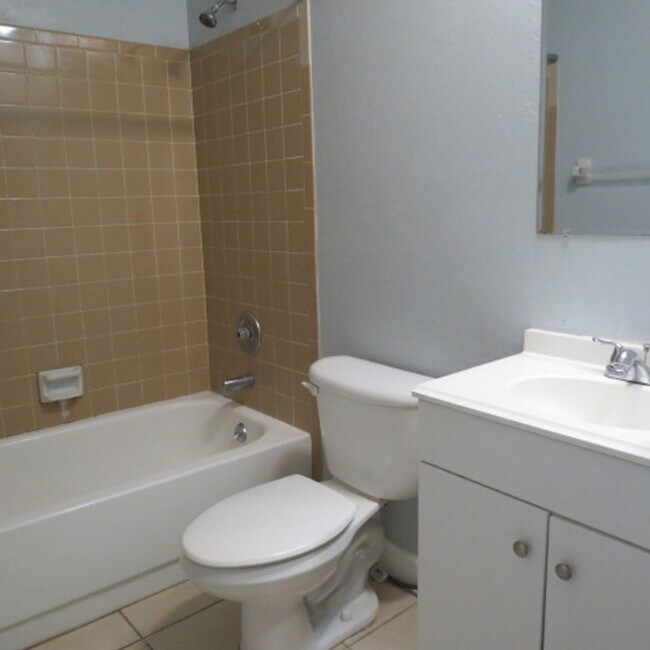 Building Photo - 2/2 Altamonte Springs Duplex