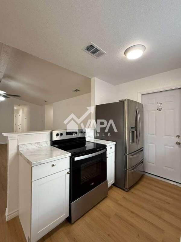 Building Photo - 222 Kerry Brook Dr