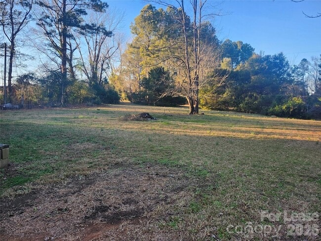 Building Photo - 55 Springfield Dr