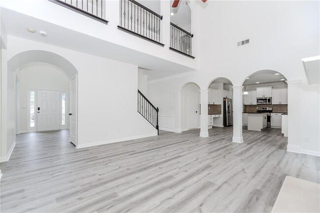 Building Photo - 2023 Jameson Cir NE