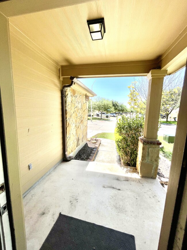Building Photo - 659 Tom Kemp Dr