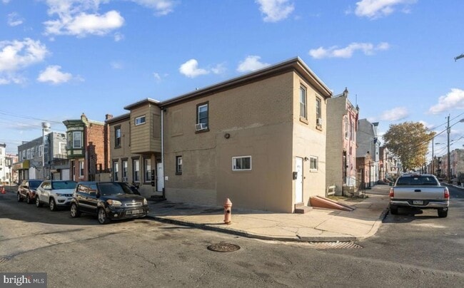 Building Photo - 4971 Kershaw St