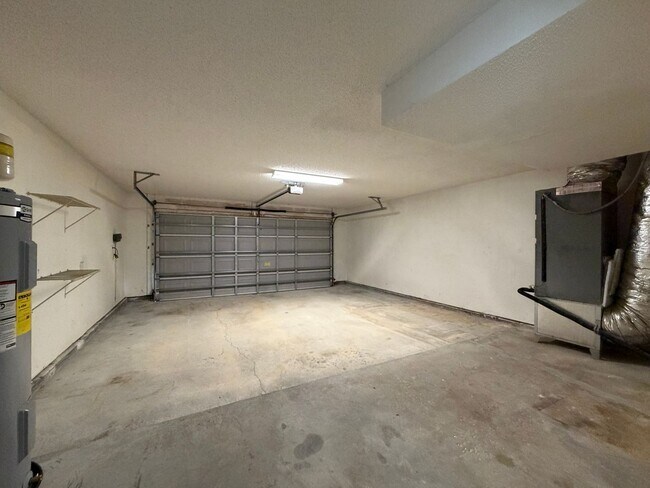 Building Photo - 3041 Southhall Ct