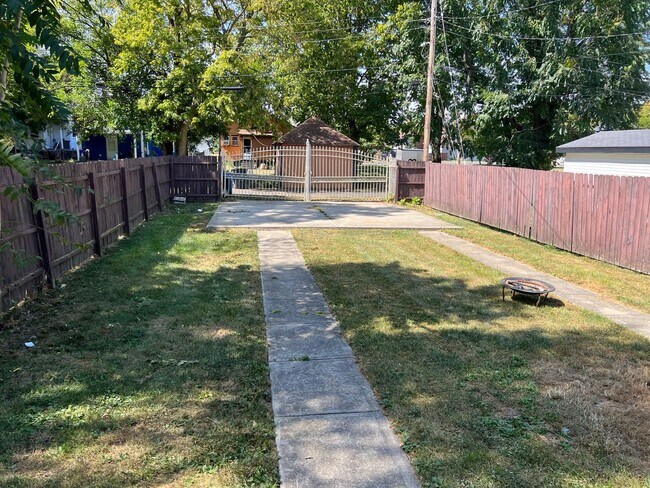 Building Photo - MOS - 29-31 S. Ardmore Ave.