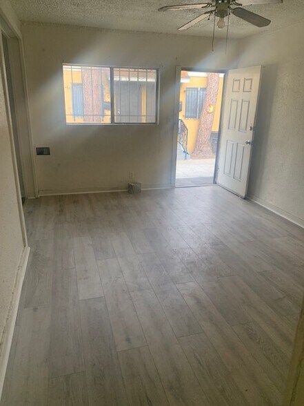 Building Photo - 8508 1/4 S San Pedro St