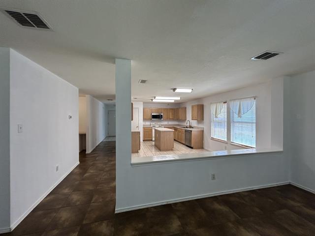 Building Photo - 1820 Southridge Ln