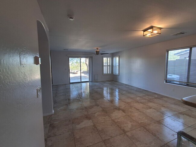 Building Photo - 29109 N Yellow Bee Dr